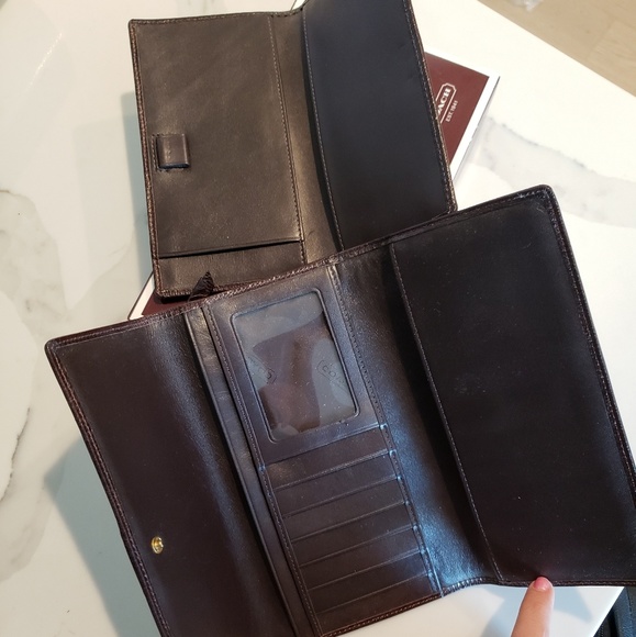 Coach Wallet Set - Picture 4 of 6